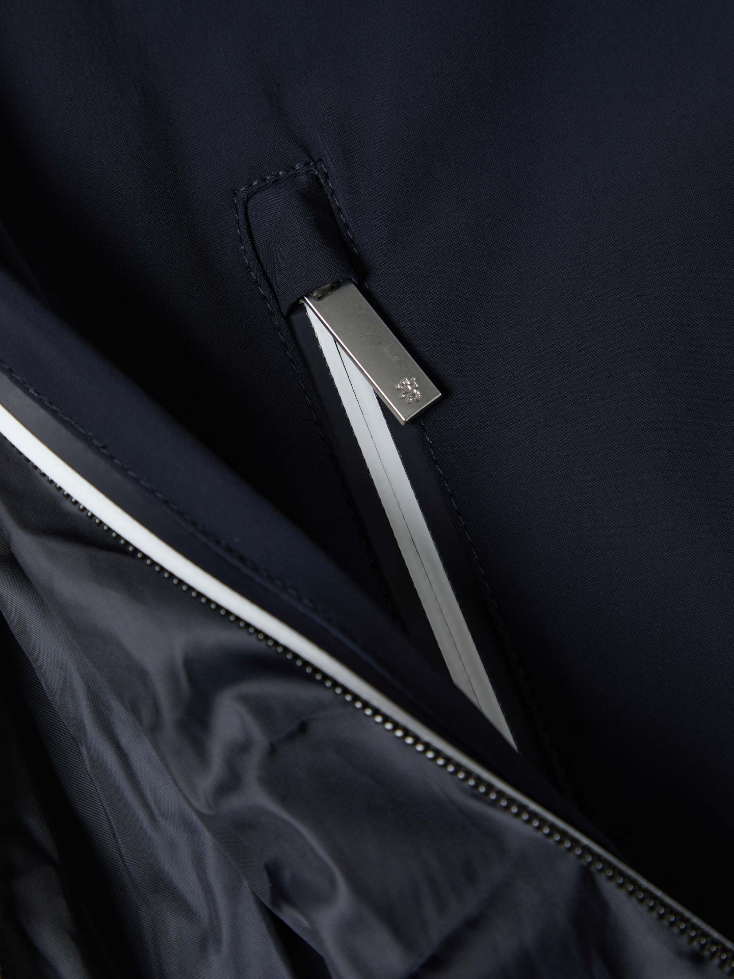 LION OF PORCHES - Camisola corta-vento com capuz - Image 4