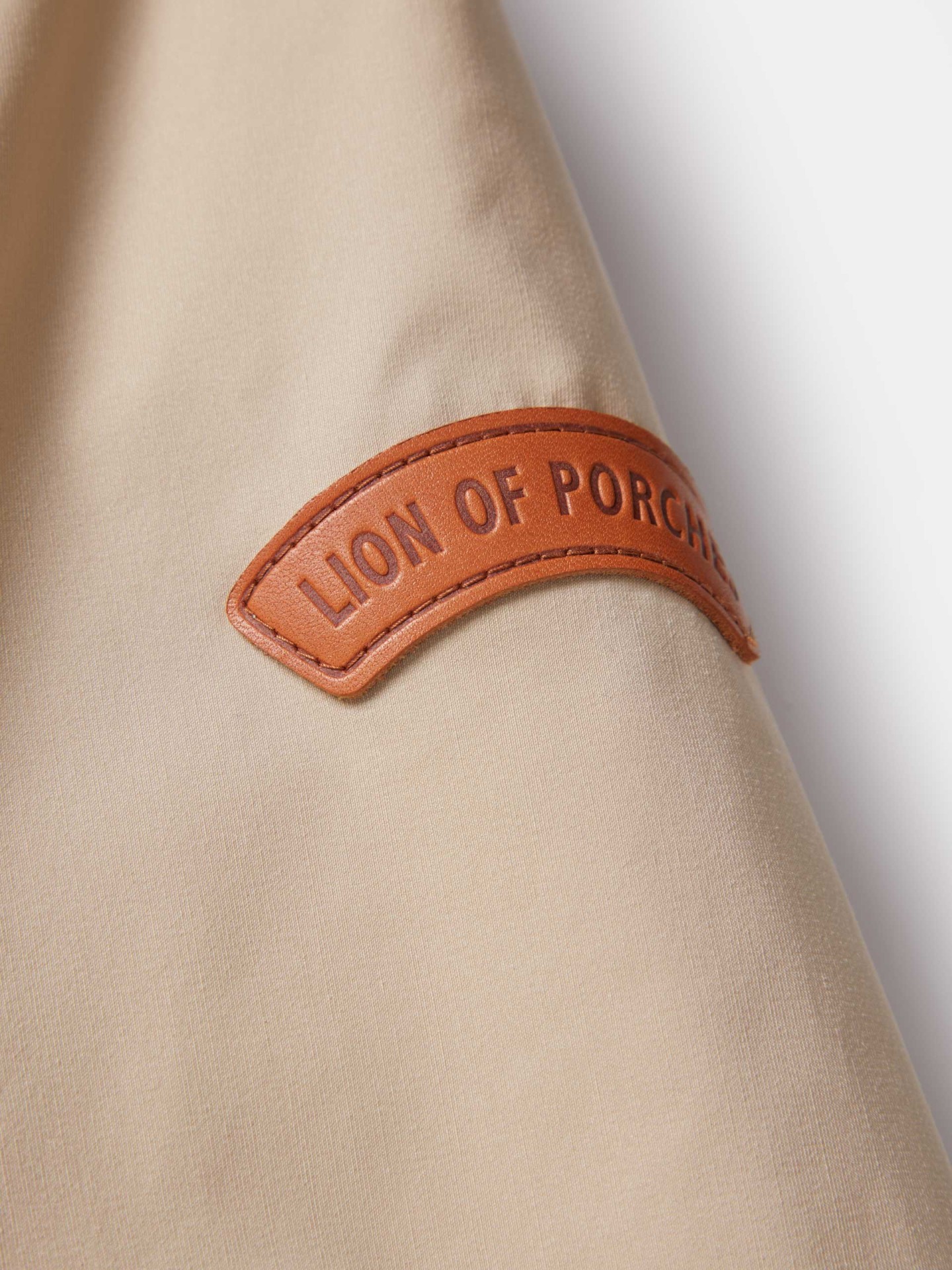 LION OF PORCHES - Blusão curto com capuz - Image 6