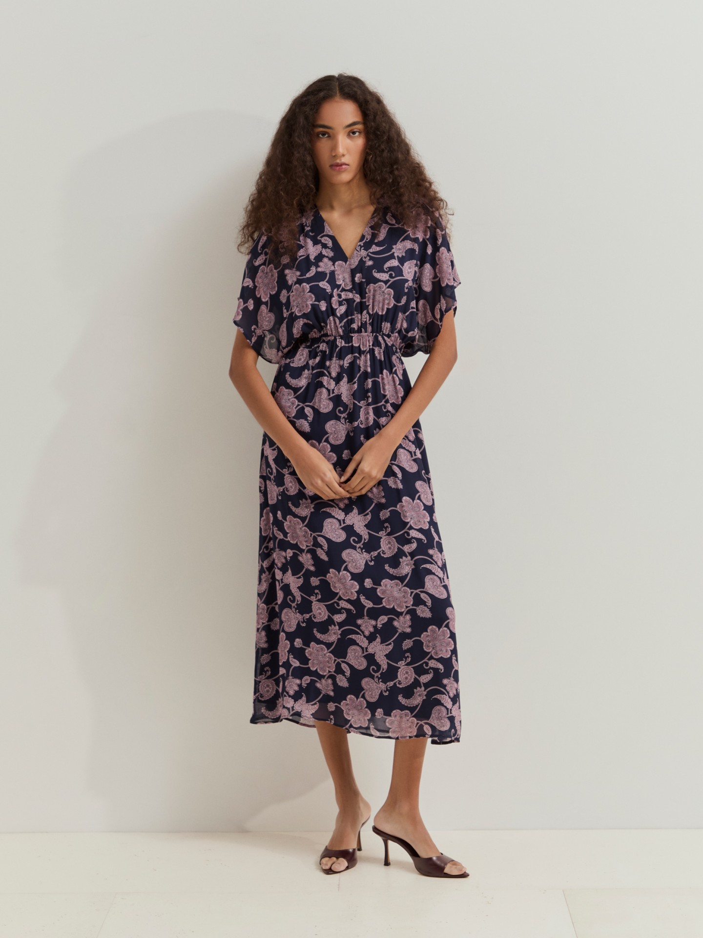 LION OF PORCHES - Vestido com manga morcego curta - Image 2