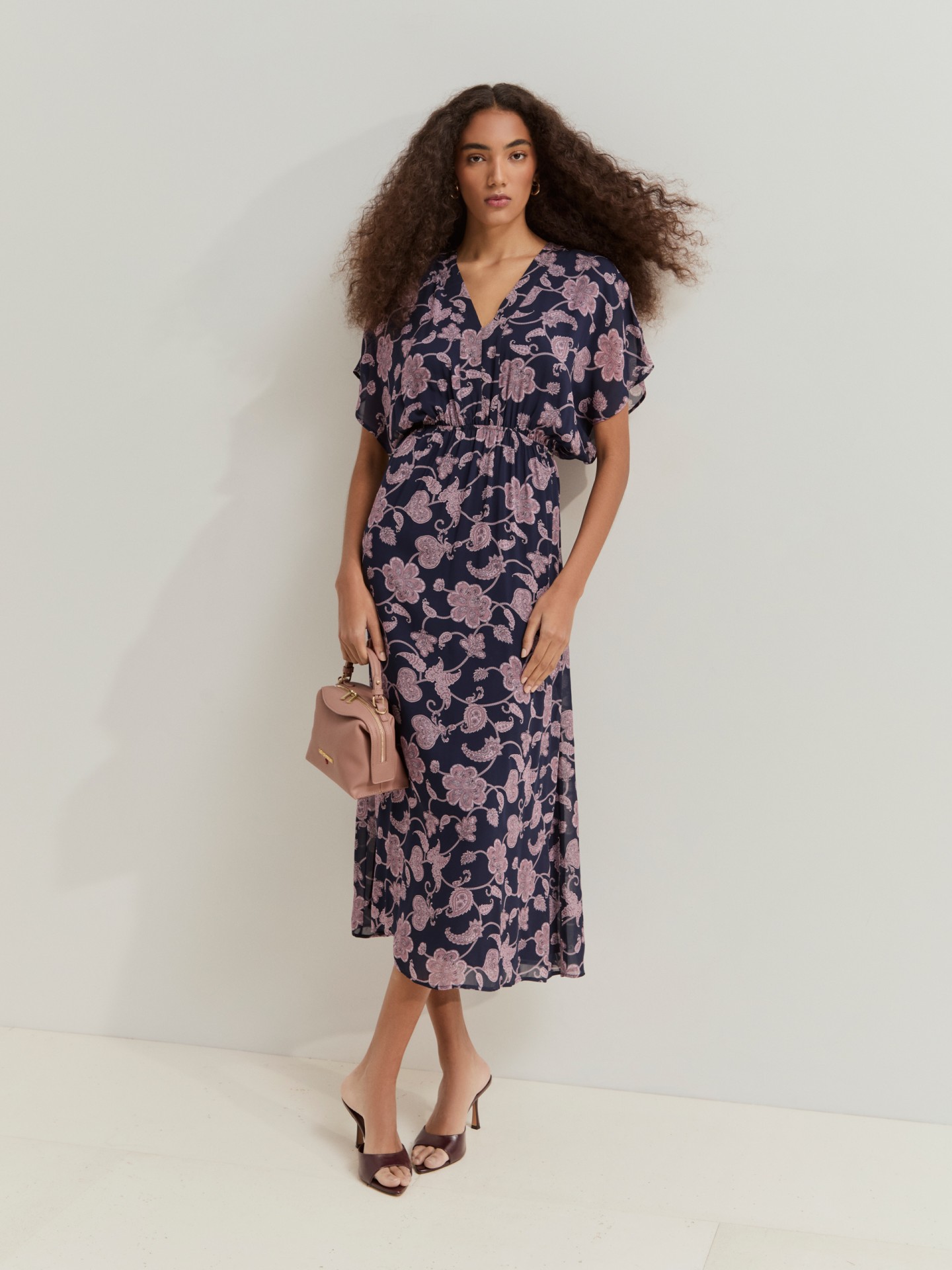 LION OF PORCHES - Vestido com manga morcego curta