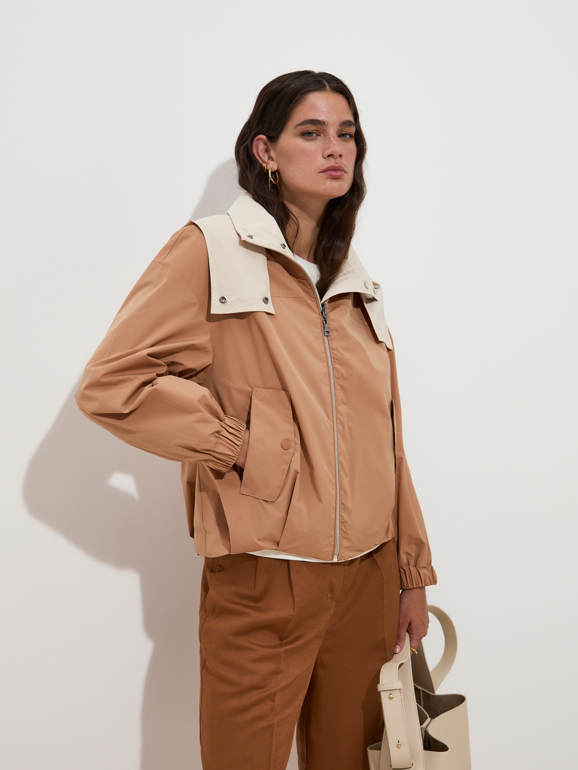 DECENIO - Blusão reversível em duas cores com capuz - Image 3